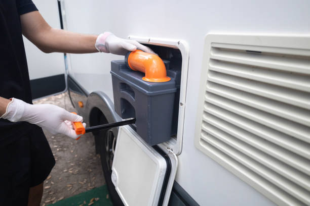 Best Porta potty delivery and setup  in Columbia, IL